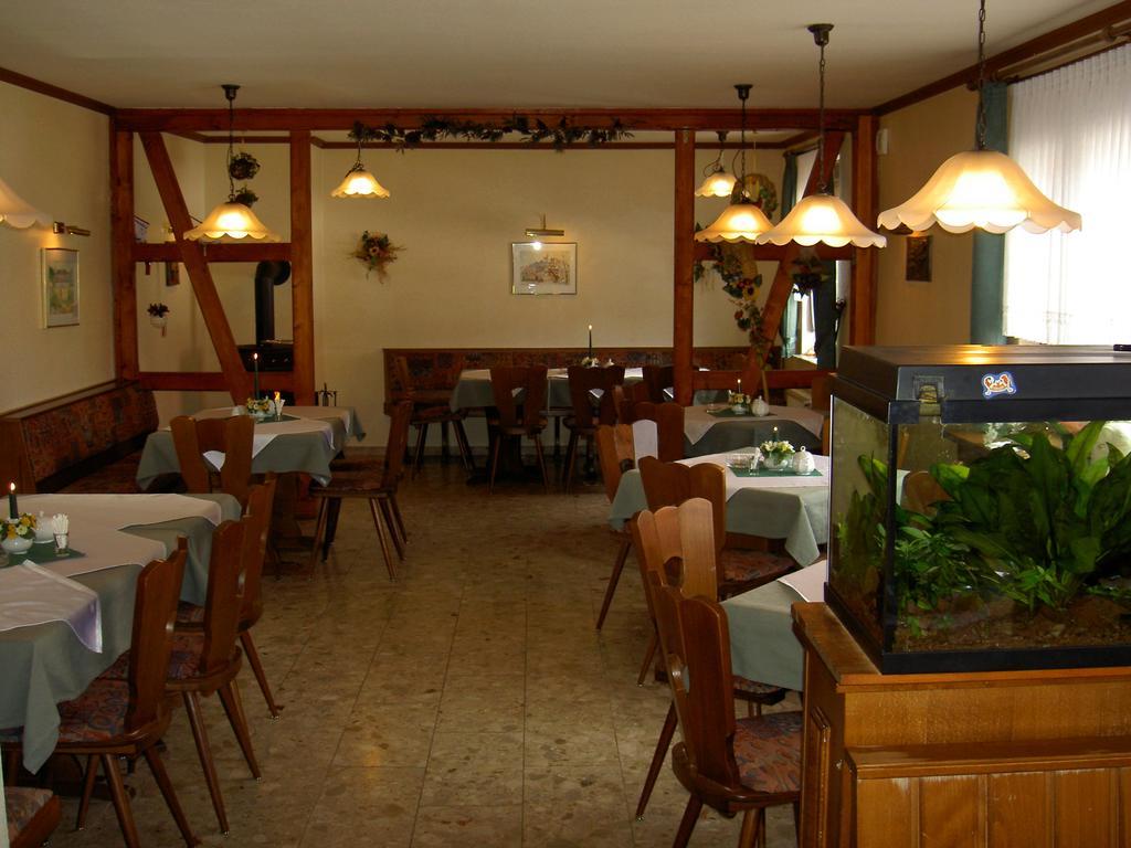 Gasthof 'Zum Reifberg' イルメナウ エクステリア 写真