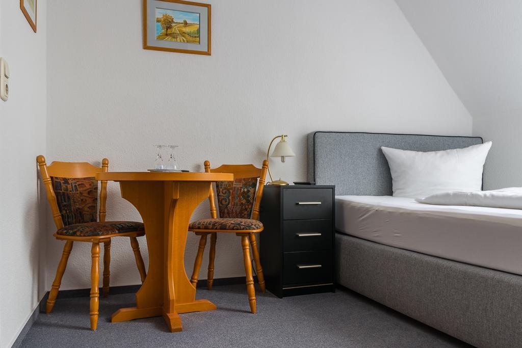 Gasthof 'Zum Reifberg' イルメナウ エクステリア 写真